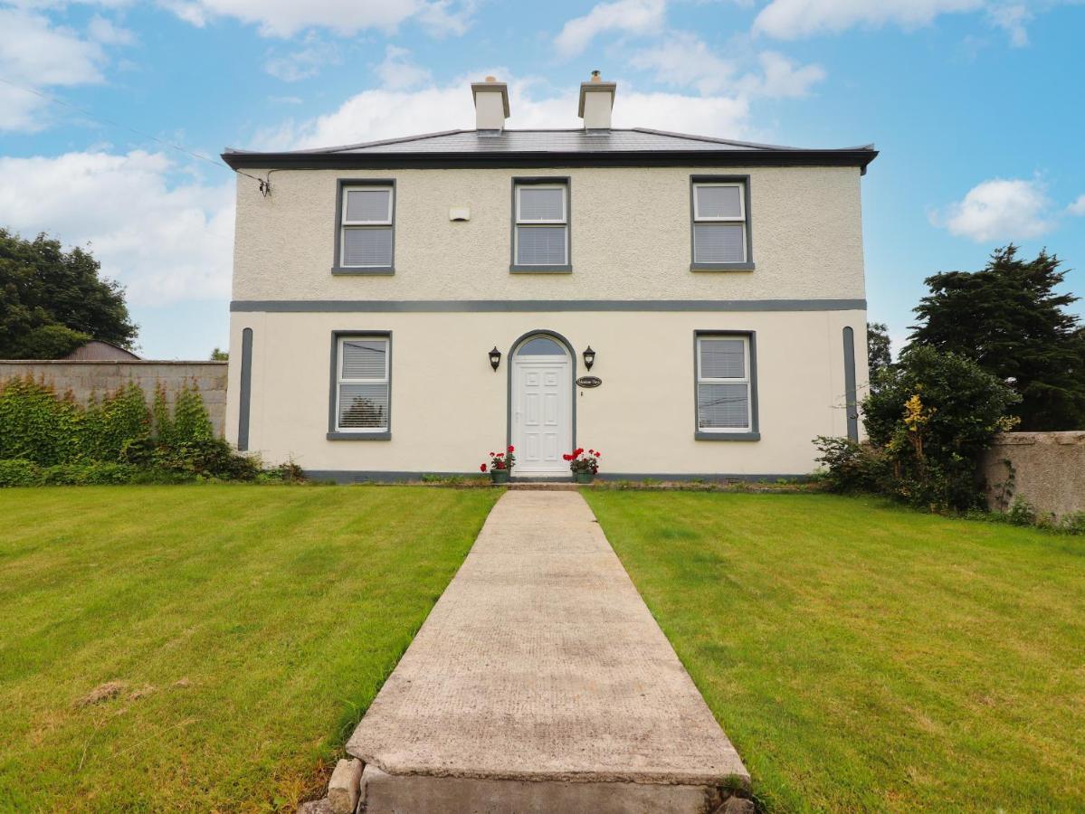 Meadow View Villa Ennis Exterior photo